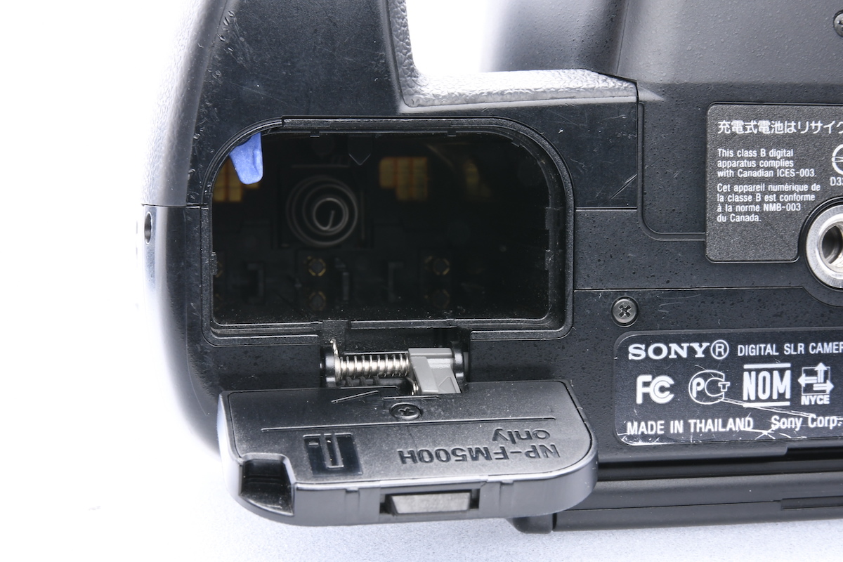 SONY α550 + DT 18-55mm F3.5-5.6 SAM ソニー デジタルカメラ 一眼レフ