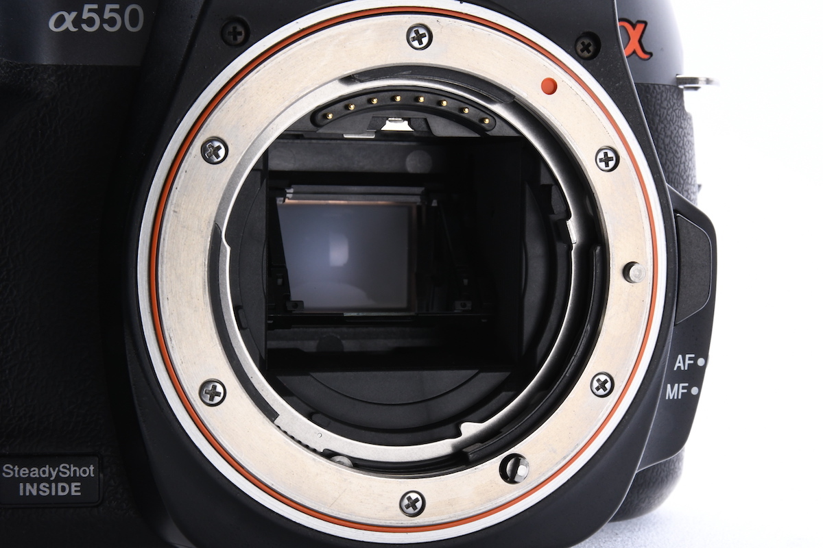 SONY α550 + DT 18-55mm F3.5-5.6 SAM ソニー デジタルカメラ 一眼レフ
