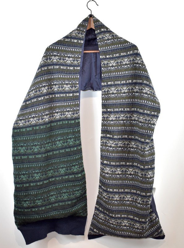 sacai/サカイ　異素材切替マフラー　13-00480M　カラー：ネイビー