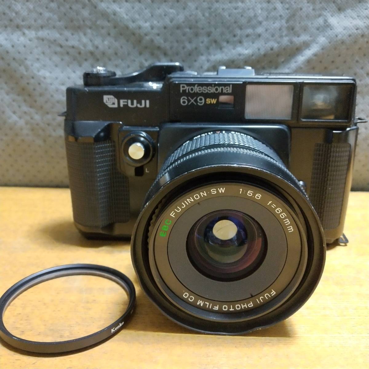 良品中古】☆富士フィルム FUJIFILM GSW690 Ⅱ Professional 6X9 中判