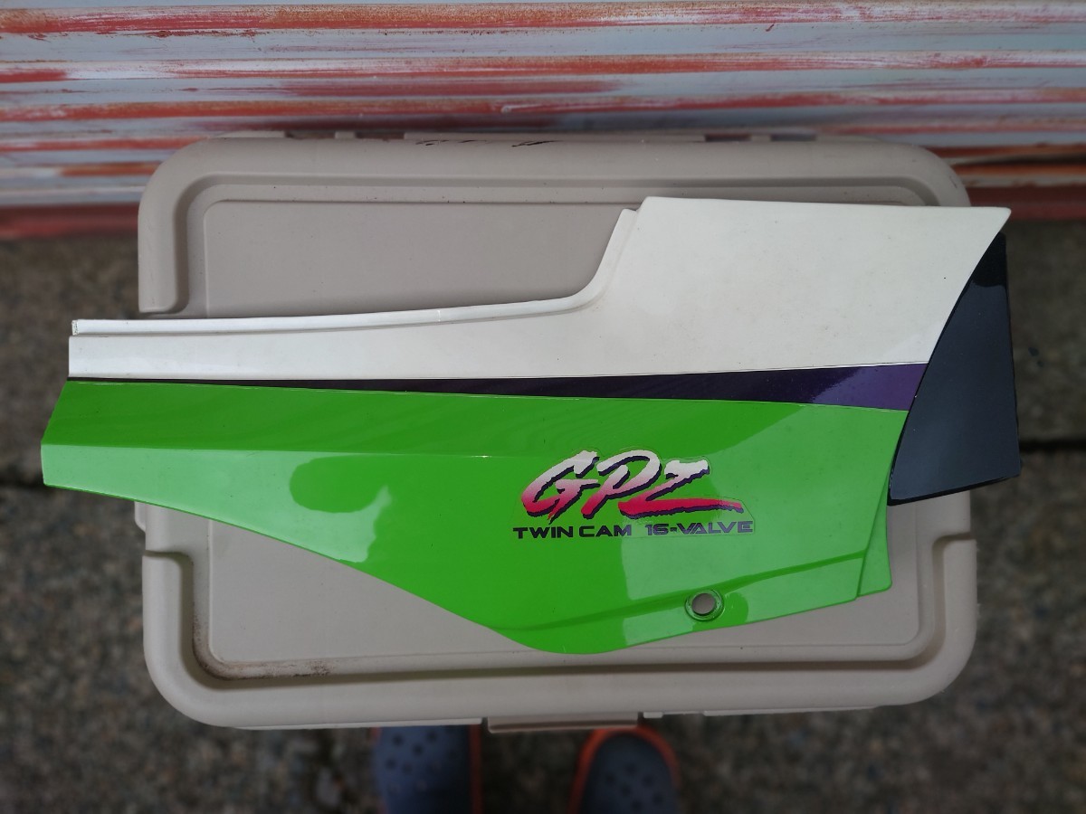 カワサキKZ1000MK2書類ケース純正オリジナル(当時物)② カワサキKZ1000MK2書類ケース純正オリジナル(当時物) - メルカリ