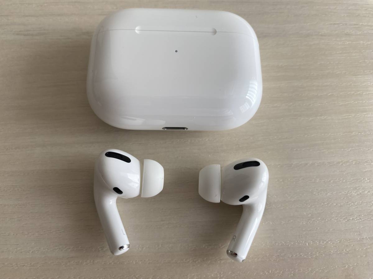 Apple AirPods Pro with MagSafe Charging Case(MLWK3J/A)