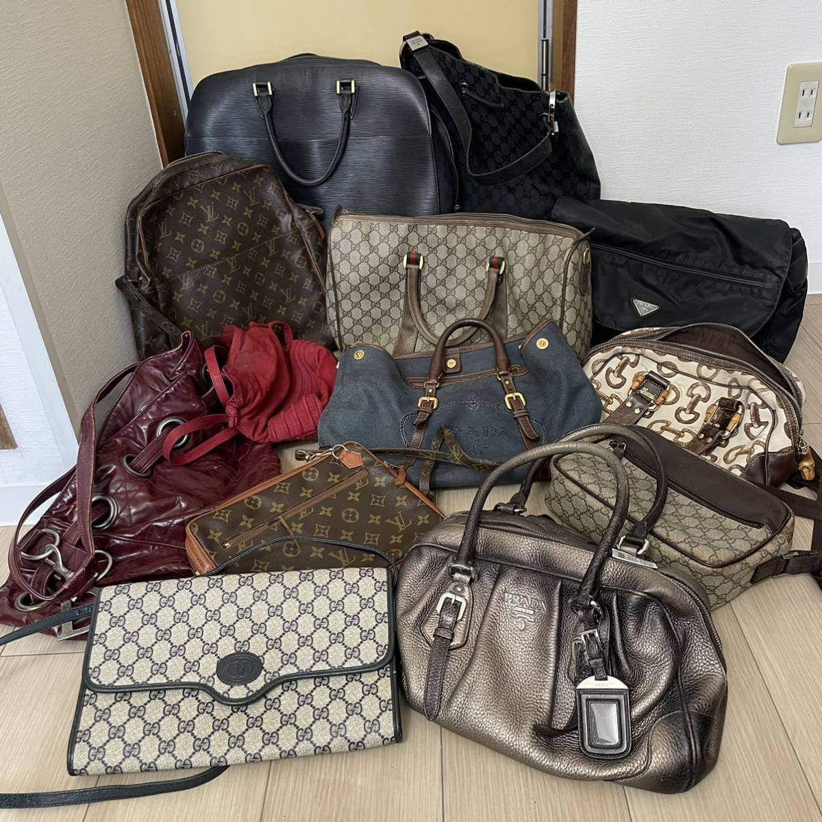 1円 1円 LOUIS VUITTON ルイヴィトン プラダ フェラガモ グッチ コーチ