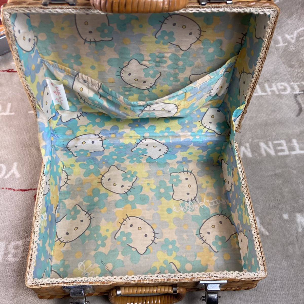 ハローキティ＊ラタンバスケット藤かご ハローキティ 藤 かご キティ