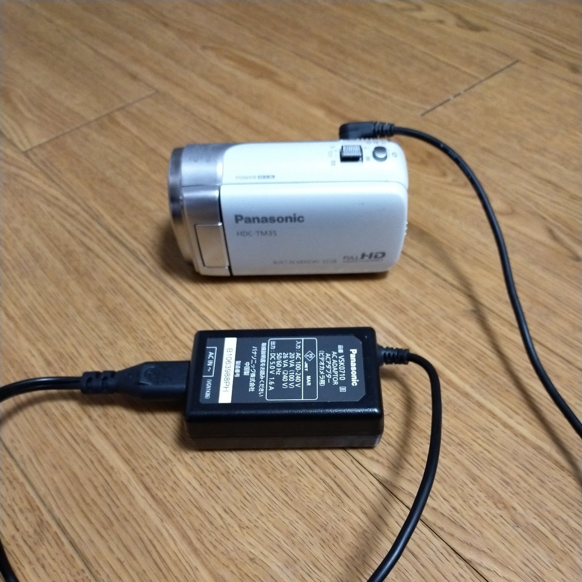 Panasonic デジタルビデオカメラ HDC-TM35 バッテリーパック無し