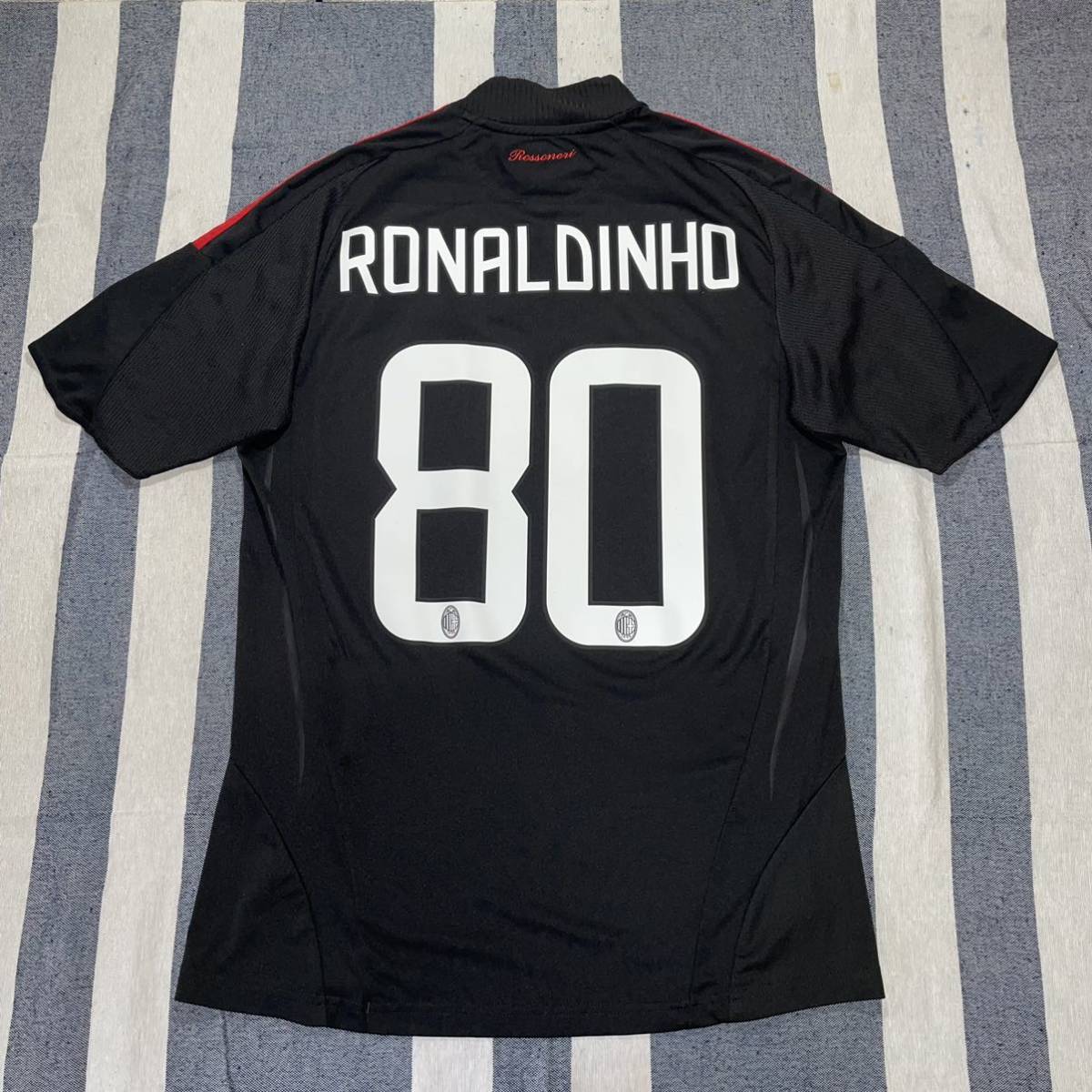009 adidas ACミラン ユニフォーム ロナウジーニョ 1円スタートの入札