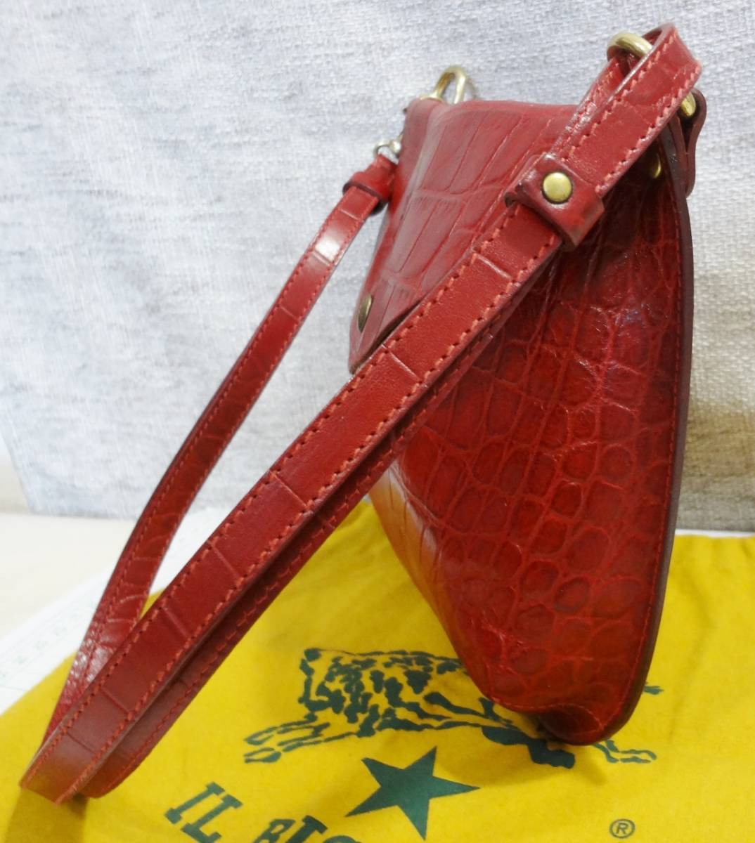 美品 人気 希少】 IL BISONTE イルビゾンテ オールレザー ショルダー 