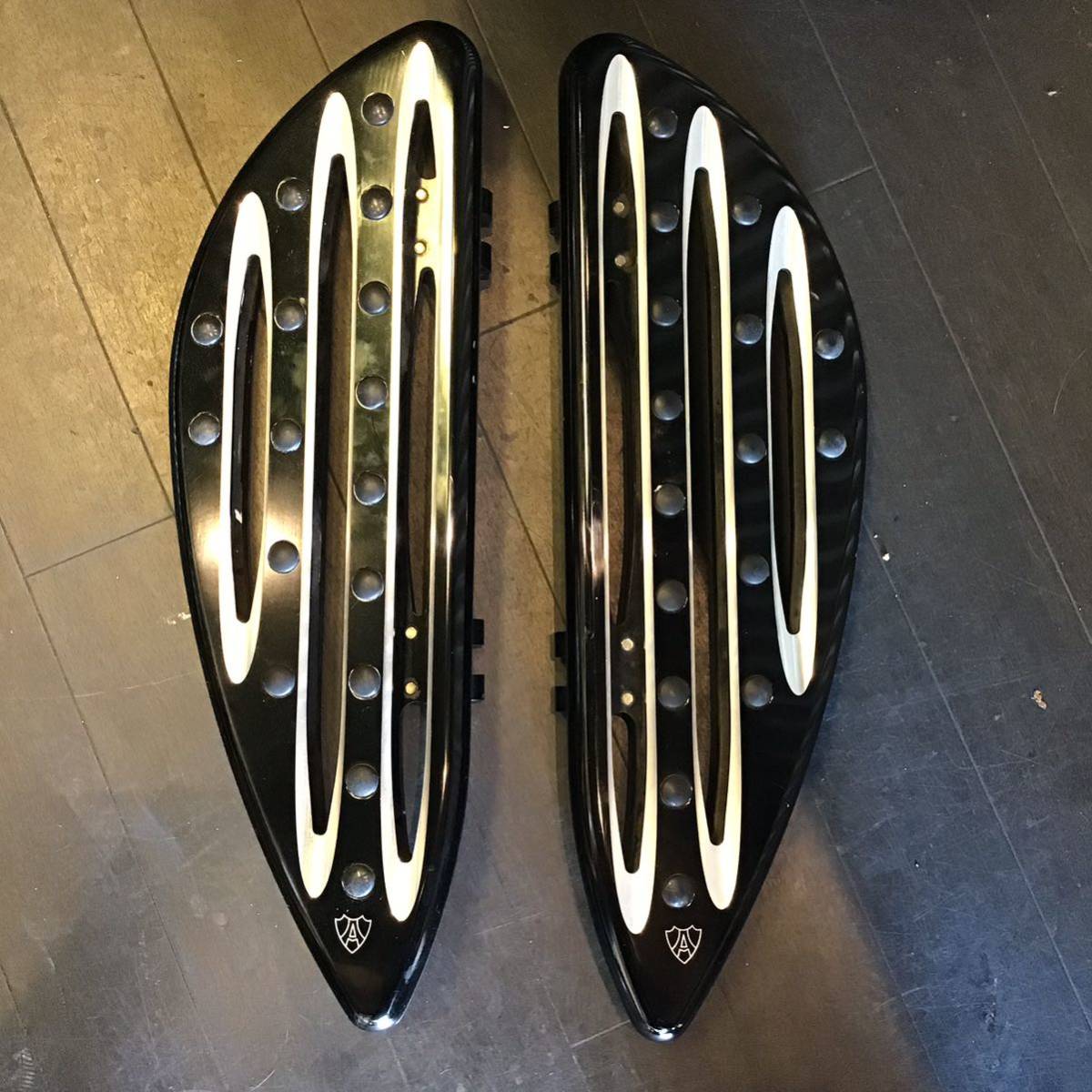 ハーレー ARLEN NESS アレンネス ディープカット フロアボード フッドボード ブラック コントラストカット FL ソフテイル ツーリング