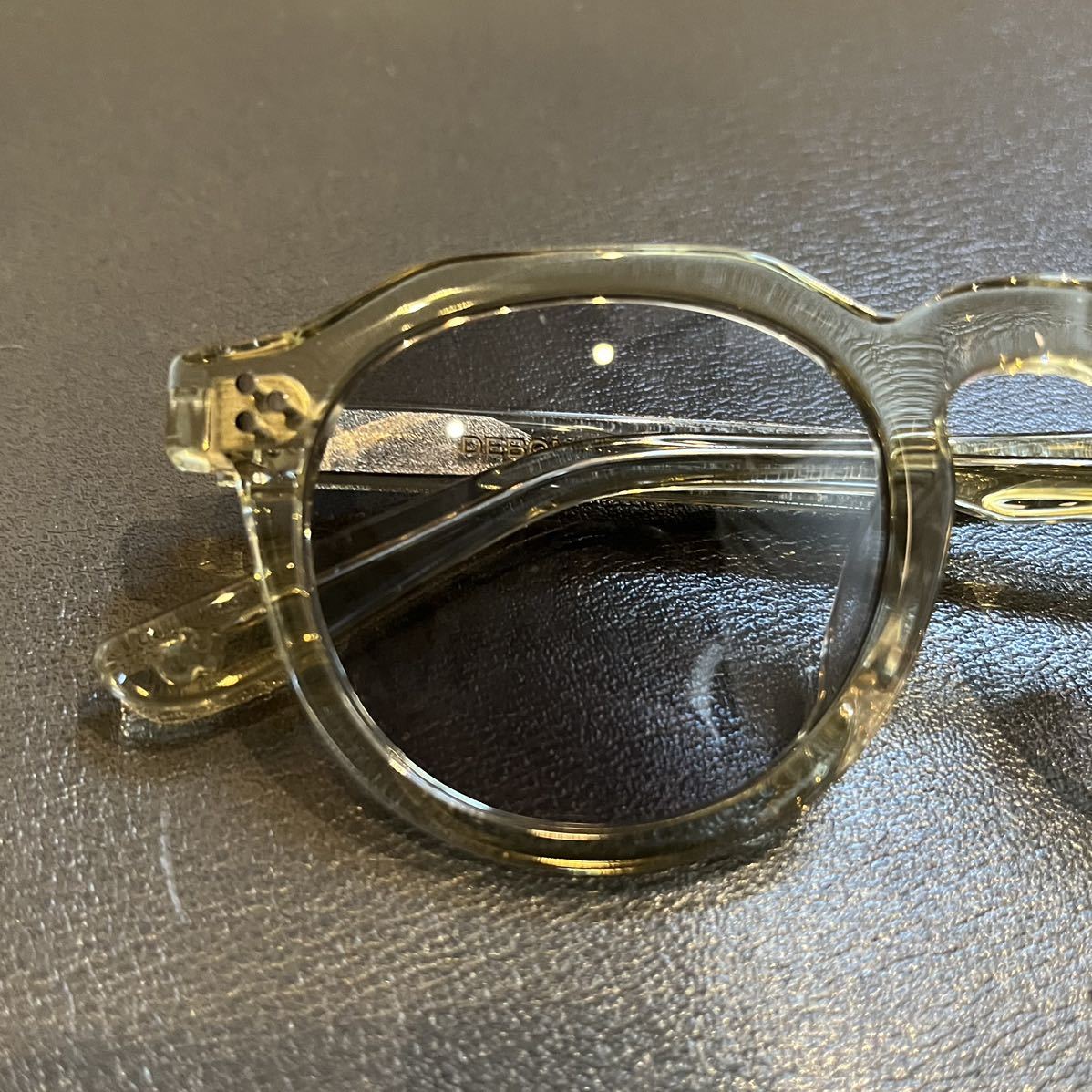 UNCROWD/アンクラウド　DEBONAIR A.clear/Smoke