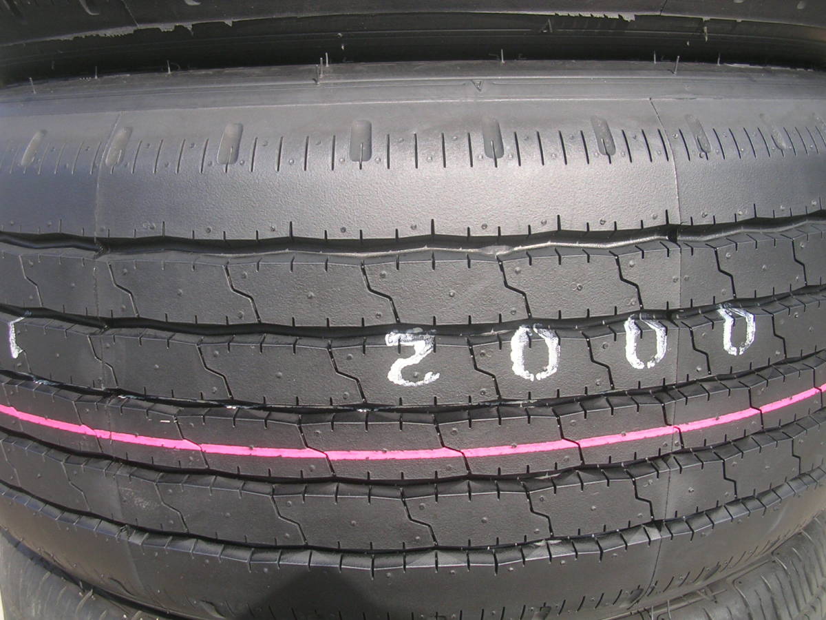 バリ山。ブリヂストン ブリザック vrx2.175/65R14.21年製。4本
