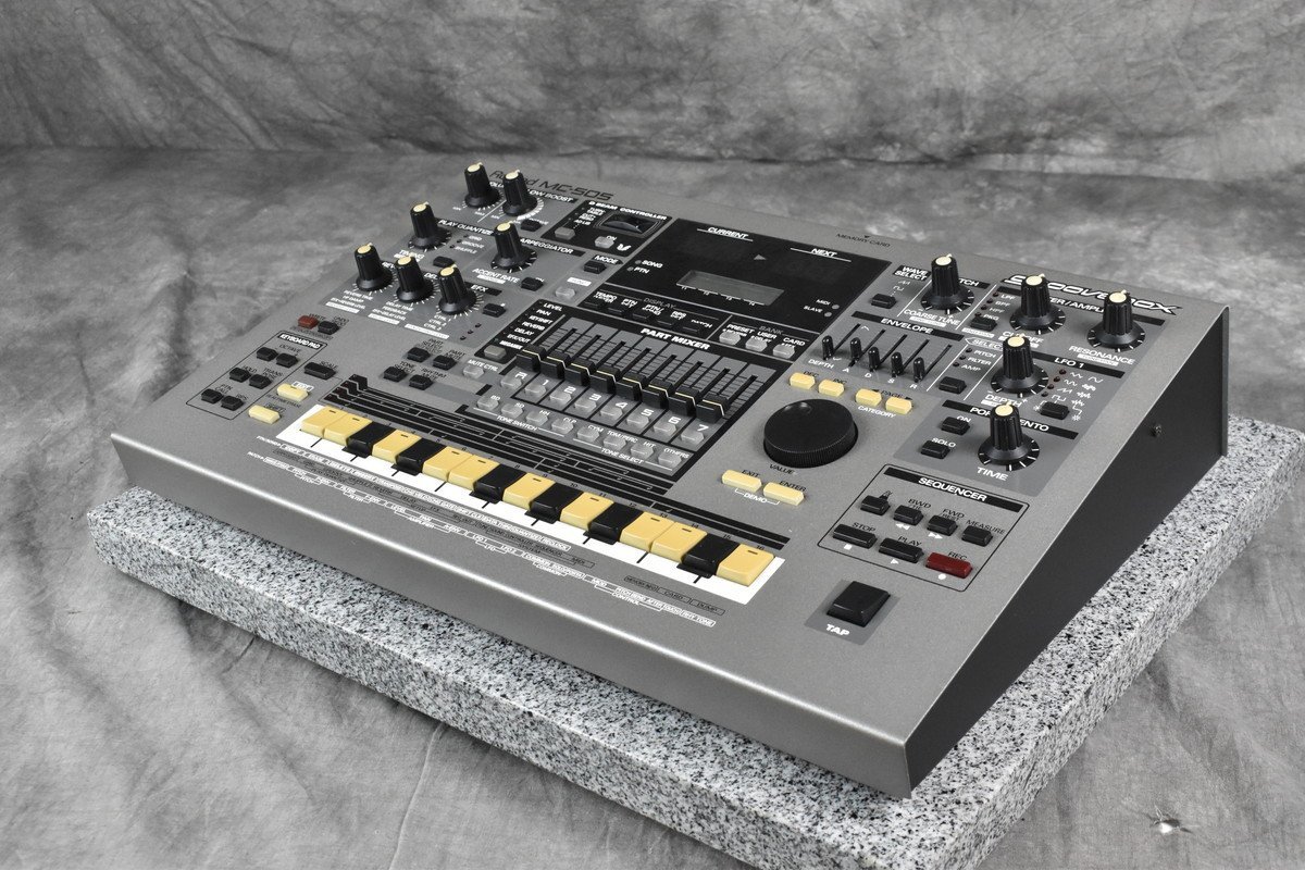 Roland MC-505 ローランド シーケンサー リズムマシン MC-505 Roland 