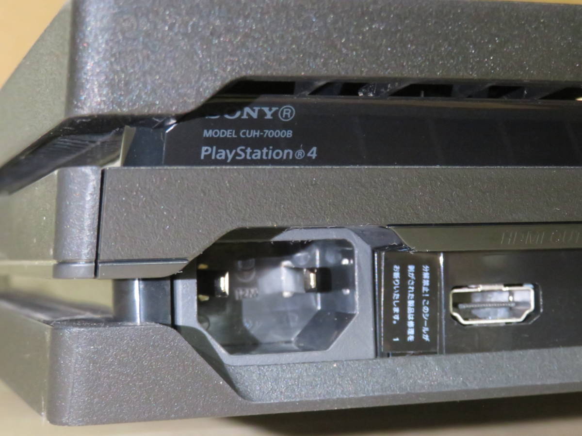 美品! SONY ゲーム機本体 PS4 Pro プレイステーション4 CUH-7000B 1TB 