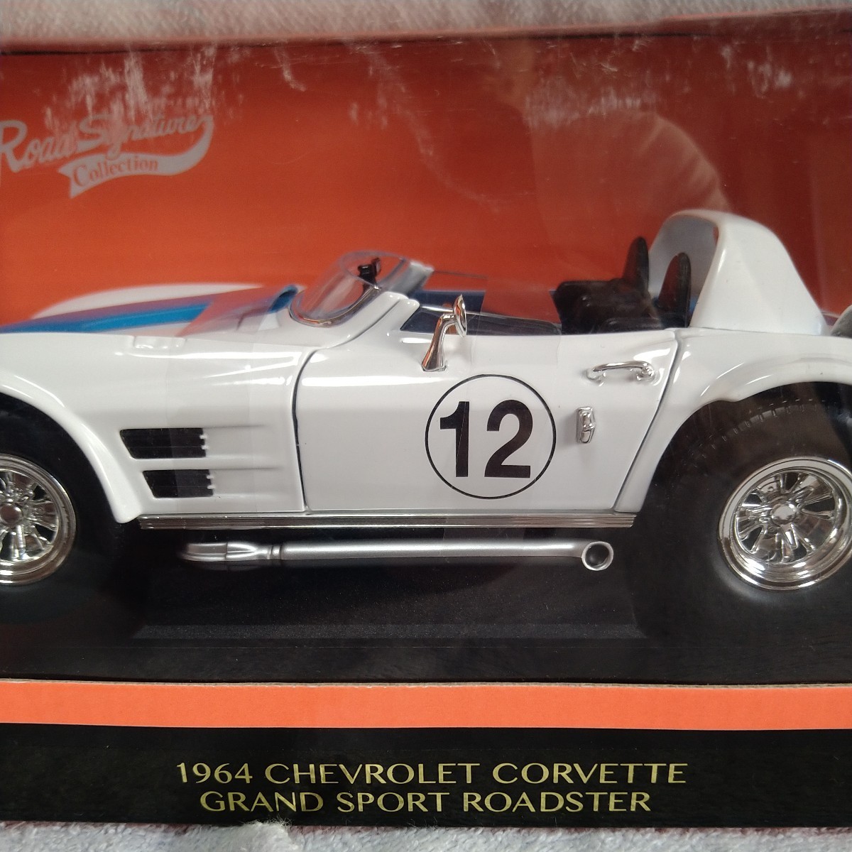 絶版未展示品 オートアート 1⁄18 コルベットMako Shark 1961 絶版未