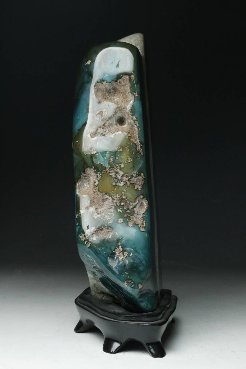 LIG】緑瑪瑙 鑑賞石 28.5cm 置物 水晶 メノウ 緑石 台座付 時代古玩