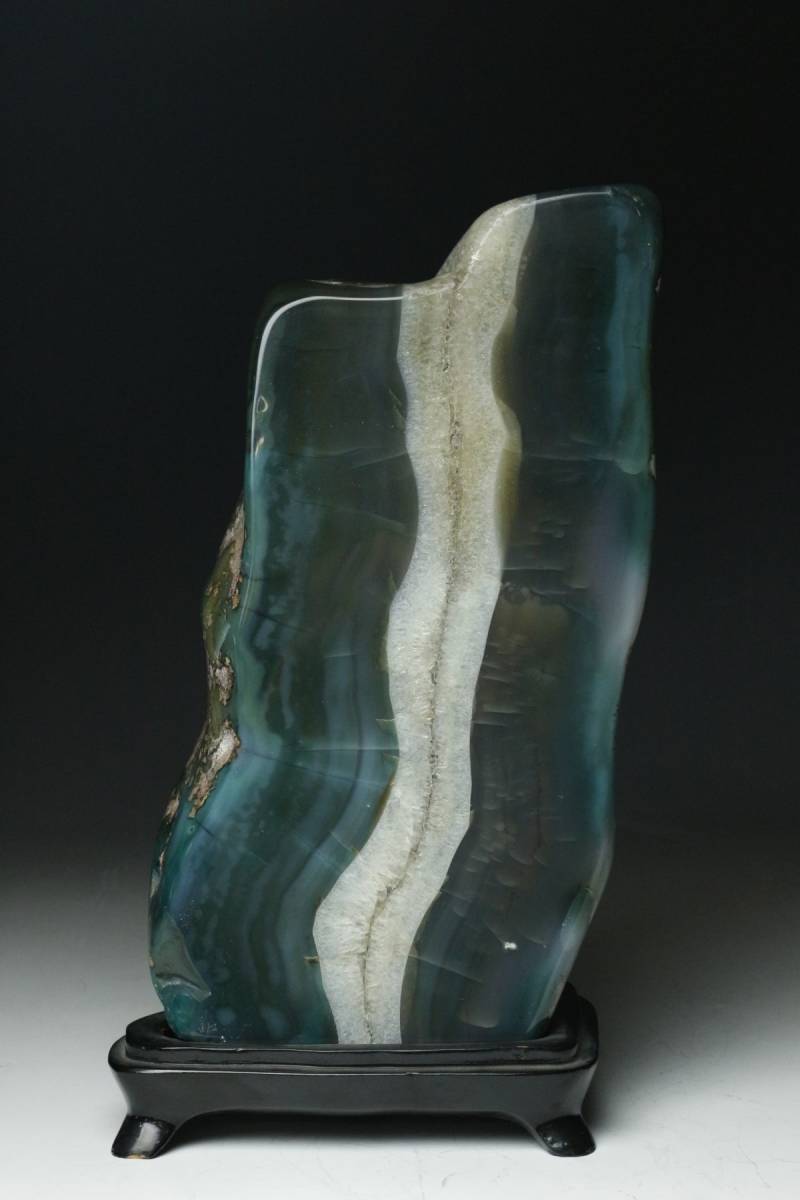 LIG】緑瑪瑙 鑑賞石 28.5cm 置物 水晶 メノウ 緑石 台座付 時代古玩