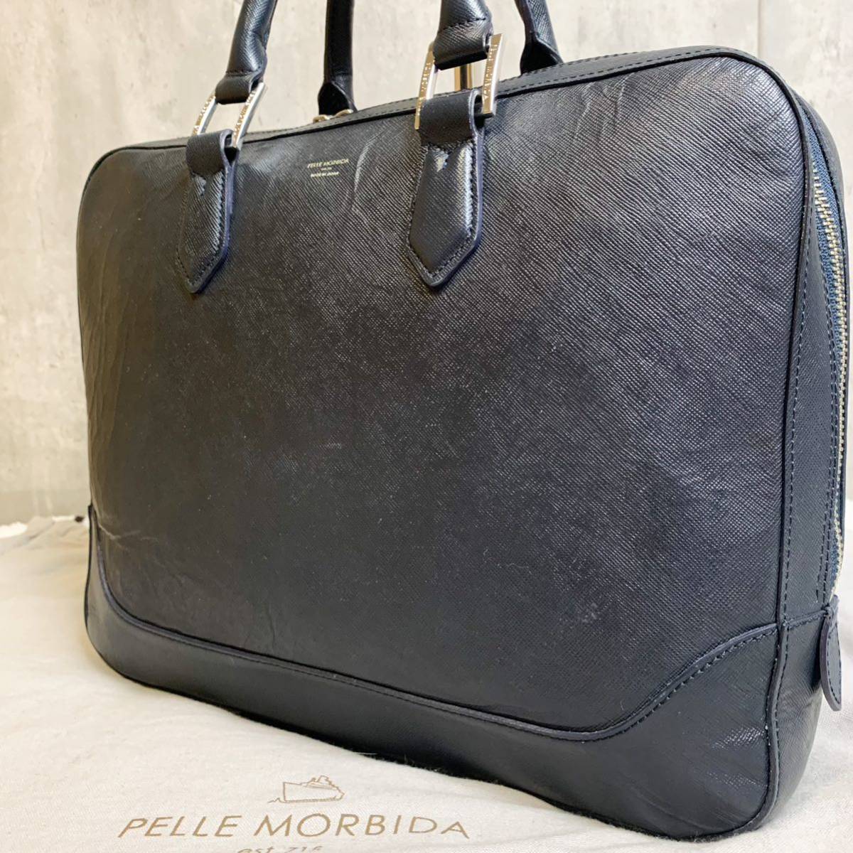 ペッレモルビダ MORBIDA PELLE 美品♡A4可♡シュリンクレザー