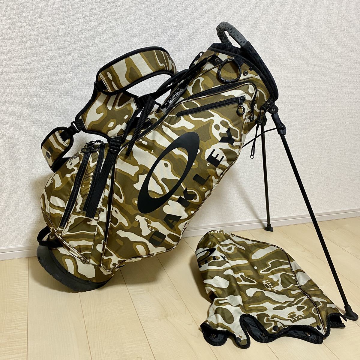 オークリー (OAKLEY) スタンド式 キャディバッグ カモフラ 9.5型 ゴルフバッグ 格安スタート！！