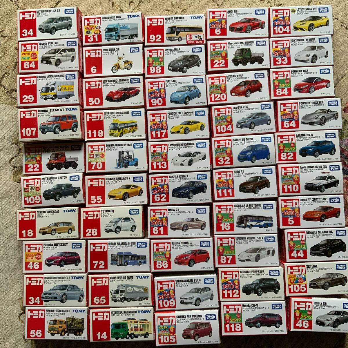 【正規品，得価】 トミカ 赤箱 絶版50個 初回特別カラー32個含(乗用車)｜売買されたオークション情報、yahooの商品情報をアーカイブ公開 - オークファン 乗用車