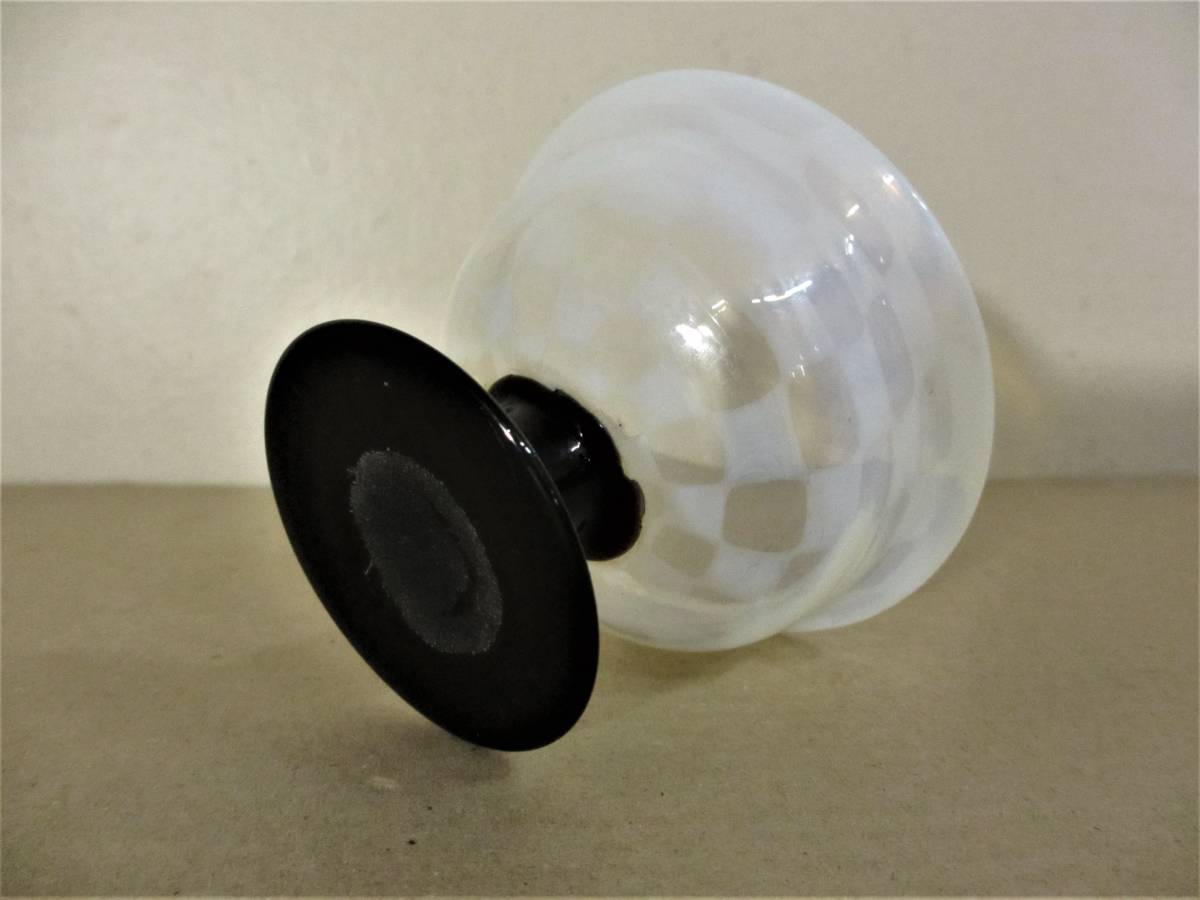 ◇ 氷コップ 乳白市松模様 2色 口の広がりがある氷コップ ガラス