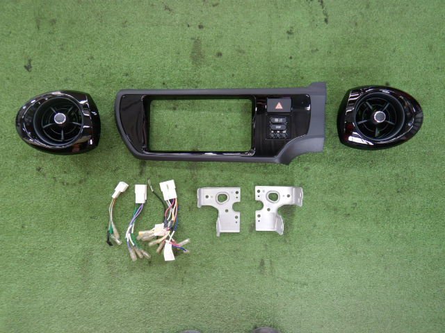 23052402】NHP10 アクア オーディオパネル 2DINワイド用 エアコン