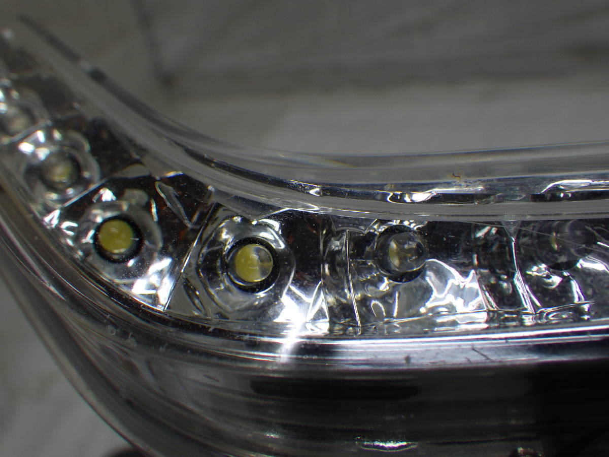 後期 ZVW40W/ZVW41W プリウスα G's/GRスポーツ LED デイライト