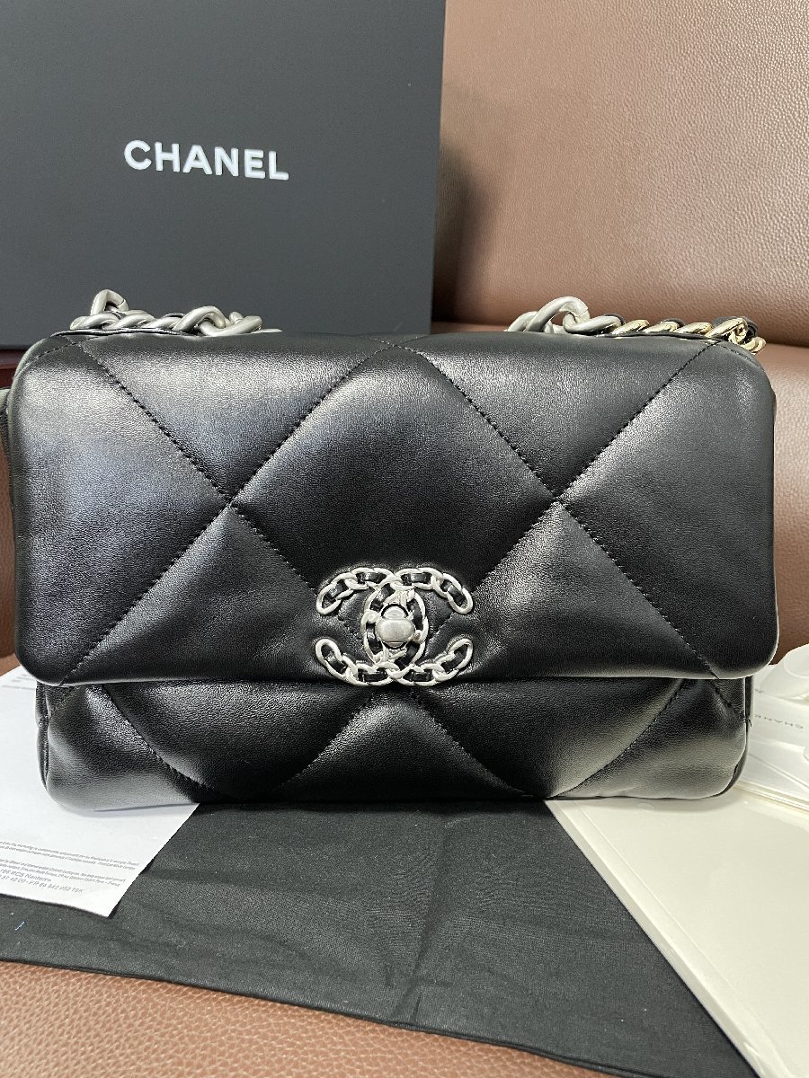 新品同様 限定品 ※シャネル CHANEL※ 19 フラップバッグ レア ゴート 