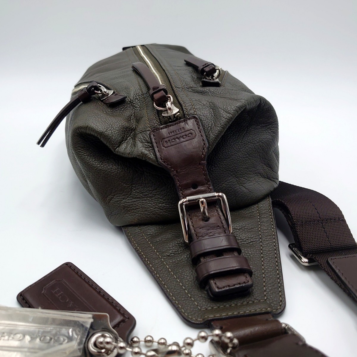 1円 超高級 COACH コーチ トンプソン メンズ ボディバッグ スリング