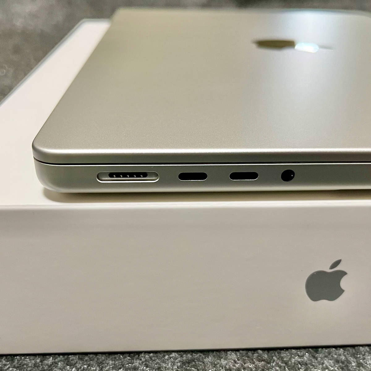 2023 M2Pro 14インチ MacBook Pro シルバー Apple M2 Pro 12コアCPU 19 