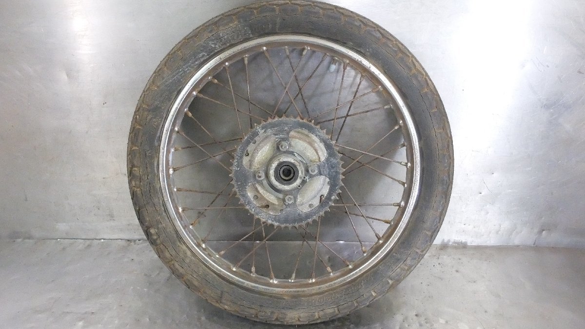 6)初爆あり CB125JX CB125K-7036*** リアホイール【140】