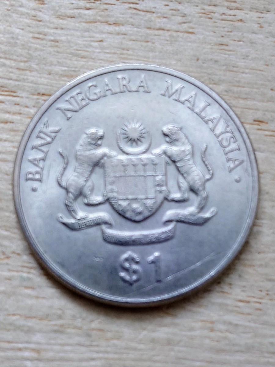 マレーシア 大型コイン 旧硬貨 記念硬貨 1リンギット  1986年-1990年(アジア)｜売買されたオークション情報、Yahoo!オークション(旧ヤフオク!) の商品情報をアーカイブ公開 -  オークファン（aucfan.com）