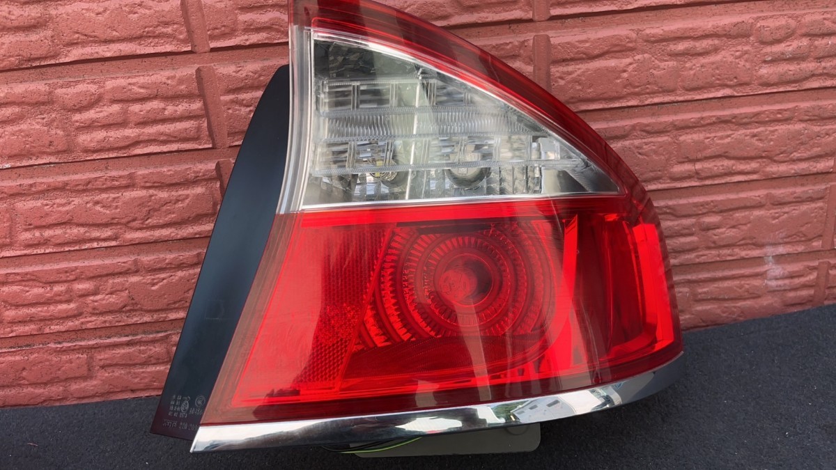 希少 美品 レガシィ BP5 テールランプ テール レガシィ テールランプ KOITO 左 220-20578 BD5 114-20578 テールの