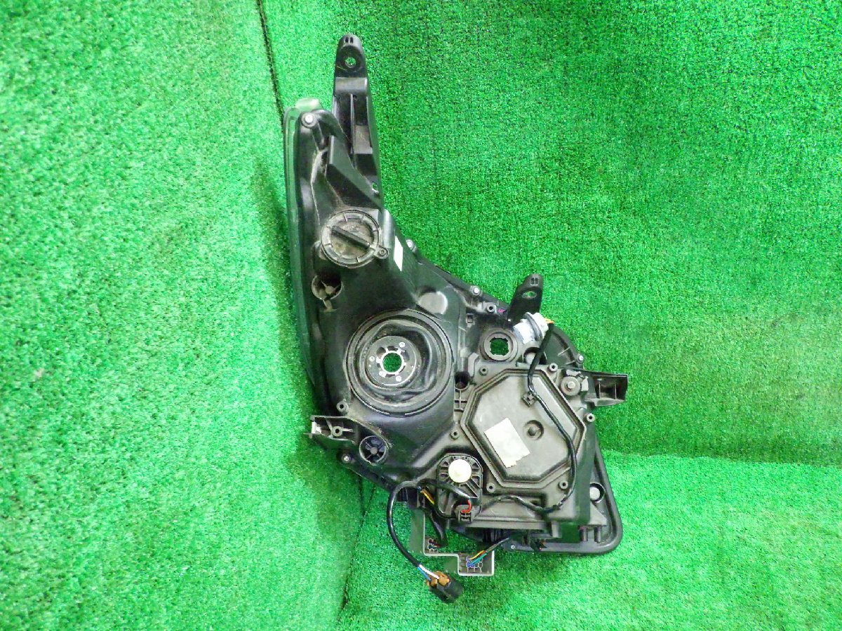 トヨタ ノア ZRR85 左 ヘッドライト/ヘッドランプ LED 前期 ZRR80  