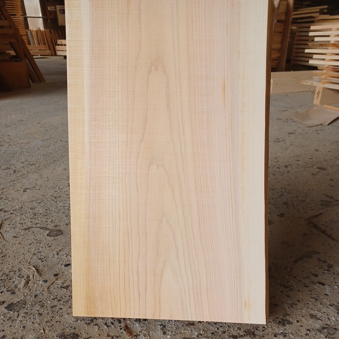 天然ひば無垢材の一枚板　テーブル、看板など A-1359【50×31.2～34×3.6cm】 国産ひのき 片耳付板 テーブル まな板