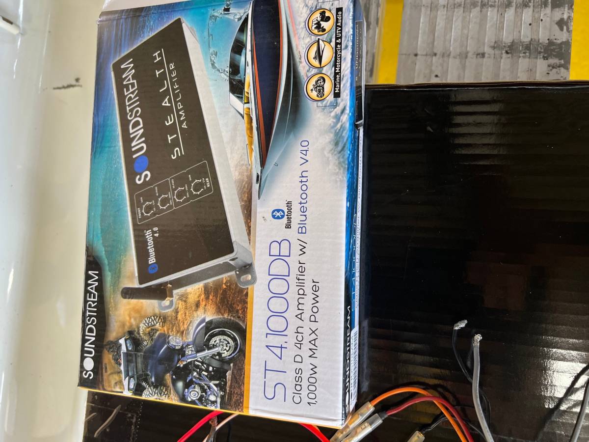 USA　オーディオ　サウンドストリーム　ステルス　ST4　1000D13　MAX1000W　Bluetooth　即発送、発送無料