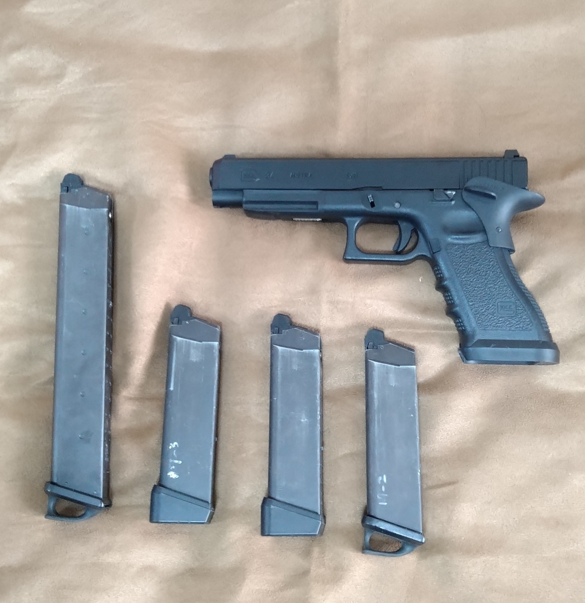 東京マルイグロック34 予備マガジン一本付き 新品 東京マルイ 製 Glock