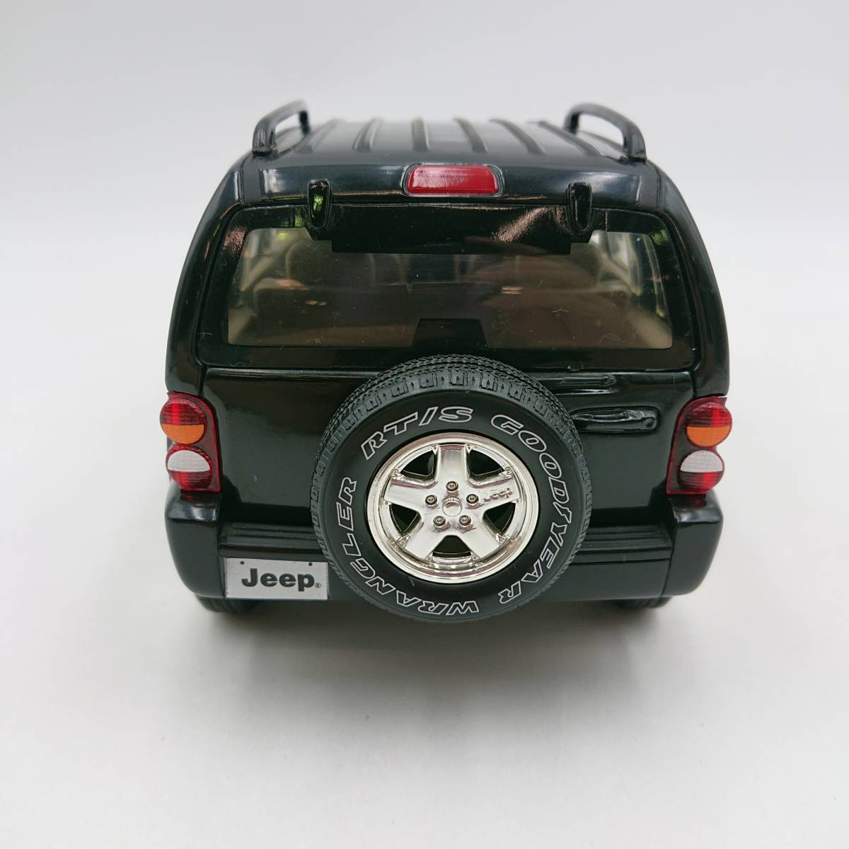 玩B76 ミニカー Matchbox Motor Trend Jeep Liberty 黒 1/18 マッチ 