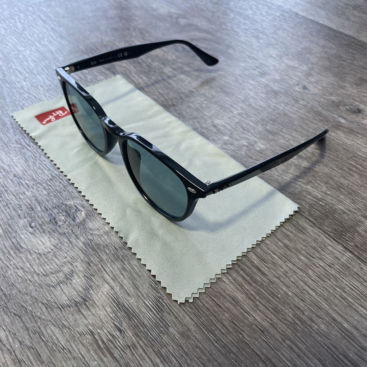 美品】タレックス イーズブルー（限定品）レイバンRB4259F TALEX Ray