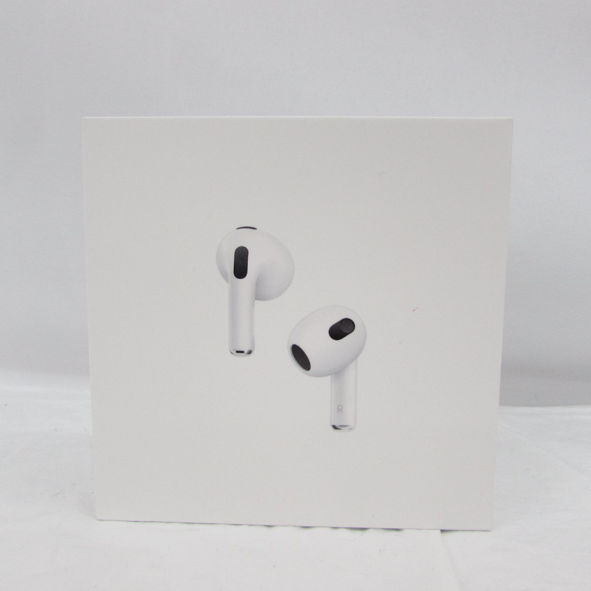 オーディオ機器 ◇【Apple アップル】AirPods 第3世代 Lightning充電
