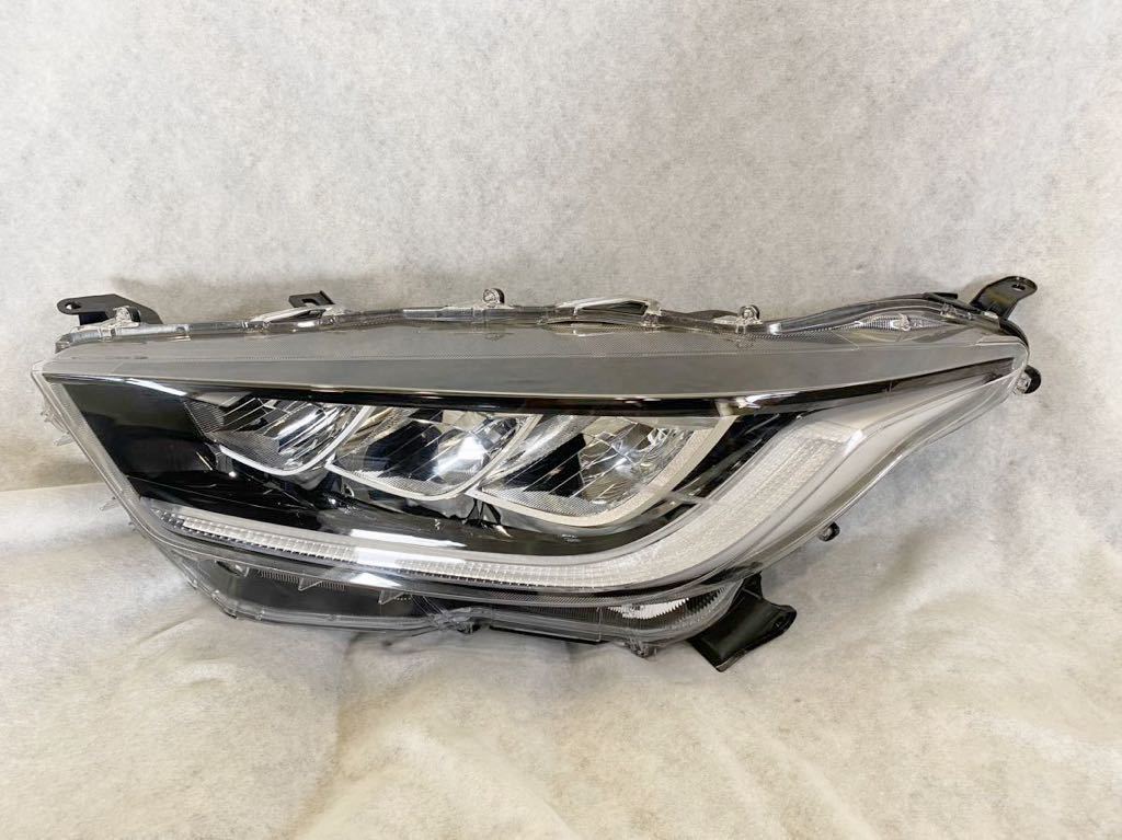 右ヘッドライトユニット LED ヤリス　中古品 トヨタ ヤリス 純正中古品 左ヘッドランプ ユニット koito K0-3 ヤリス