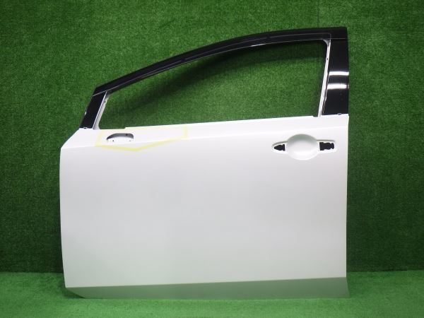 JX44436 ノート オーラ E13 左フロントドア パネル AURA