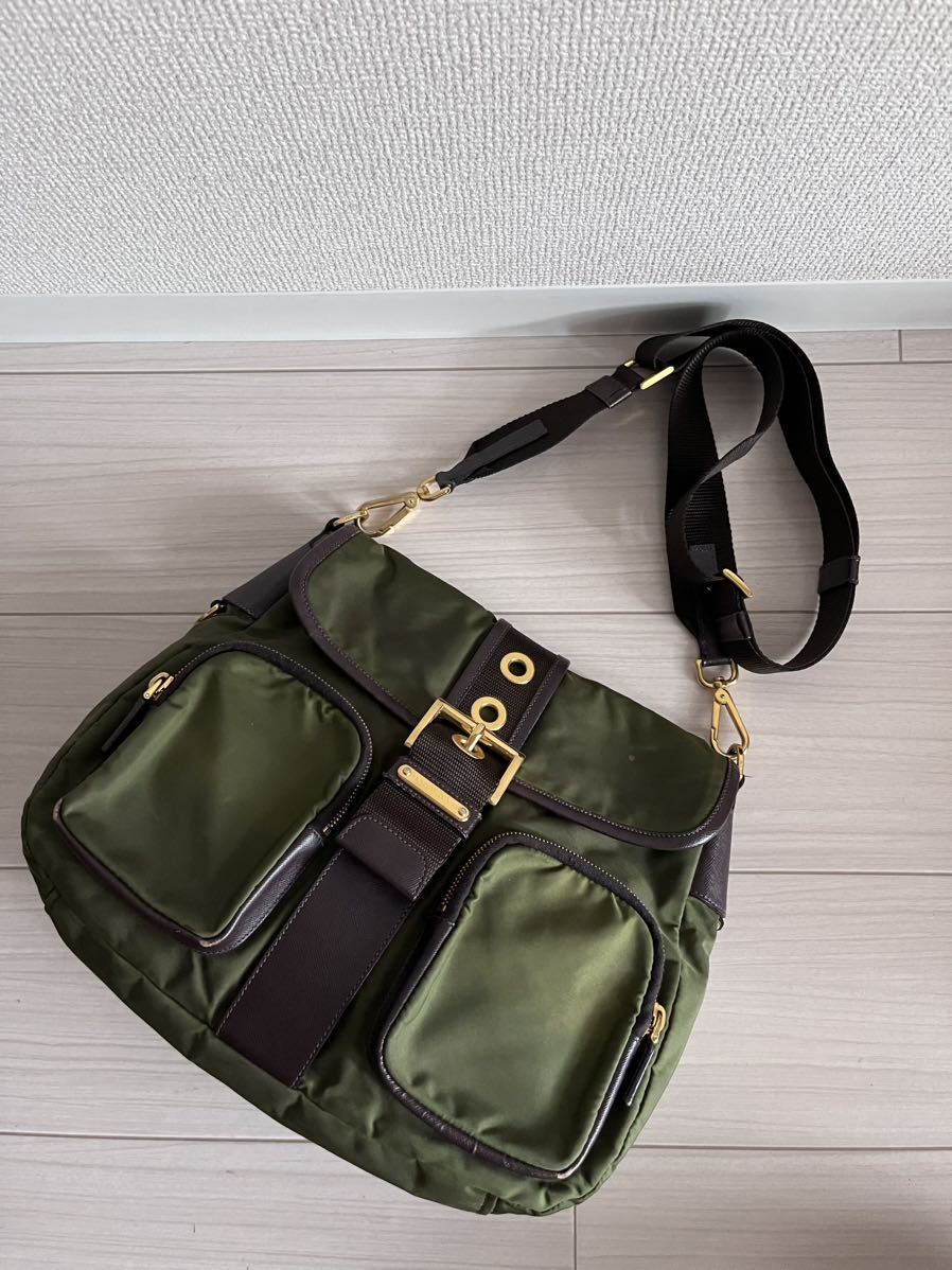 PRADA プラダ ナイロン ショルダーバッグ カーキ レディース 三角 