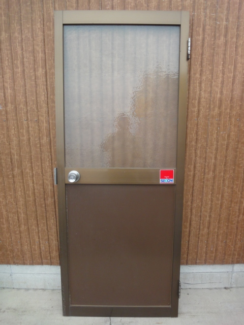 S-68　　勝手口　ドア　アルミ　框ドア　約　W725　ｘ　H1798 x D30ｍｍ　　玄関 DIY リフォーム 修理 修繕 補修