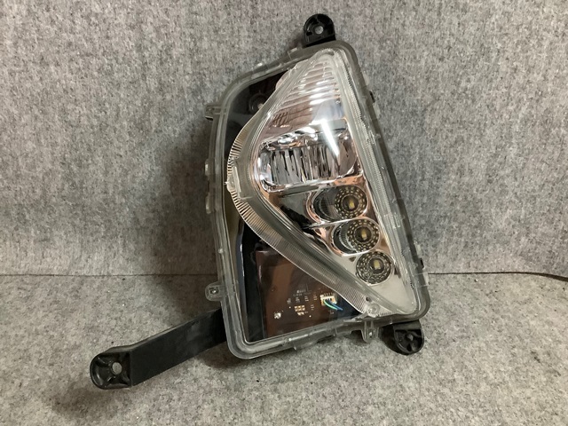 ☆4243-X0 プリウス ZVW50 前期 フォグランプ LED 左 ☆ プリウス