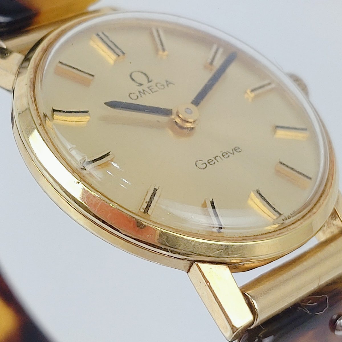 稼働品] OMEGA Geneve 手巻き ゴールドカラー 社外ベルト オメガ 