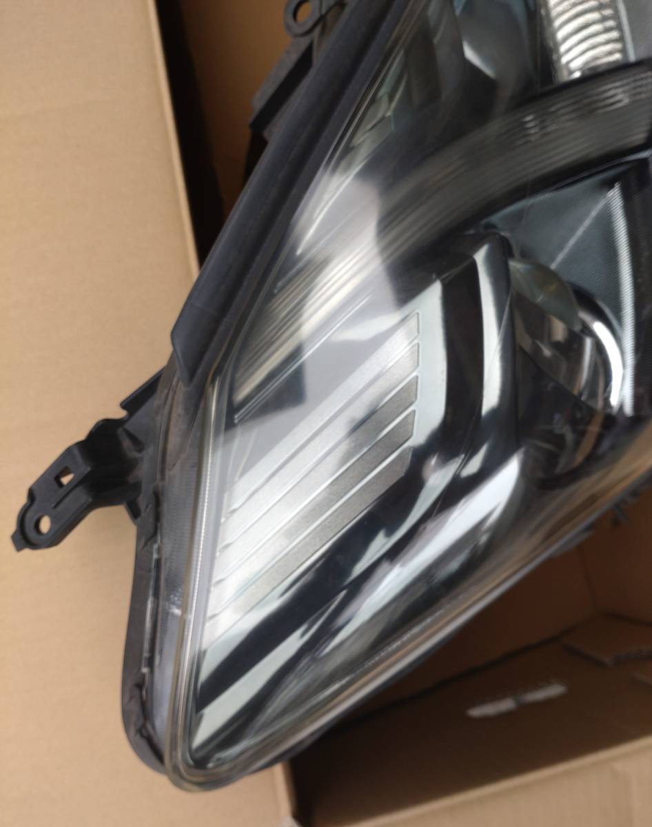 クラウン ロイヤルサルーン 右 ヘッドライト STANLEY P7078 GRS200 クラウン STANLEY GRS202 2Y-1575★HID クラウン★右ヘッドライト HID右ヘッドライト右ライト