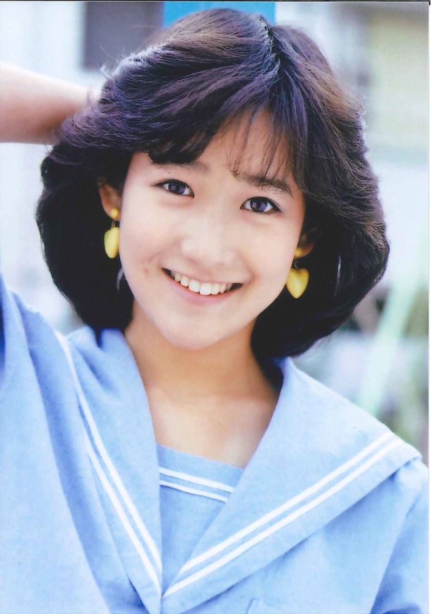 岡田有希子 写真 L版 100枚 コレクション(写真)｜売買された