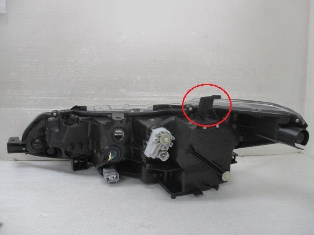 カローラフィールダー DAA-NKE165G 右ヘッドライト NKE165G トヨタ 右