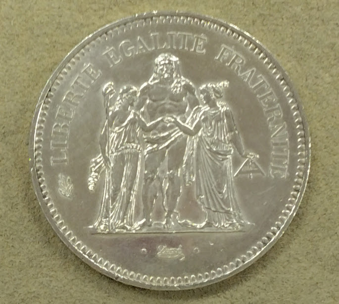 82763504_5