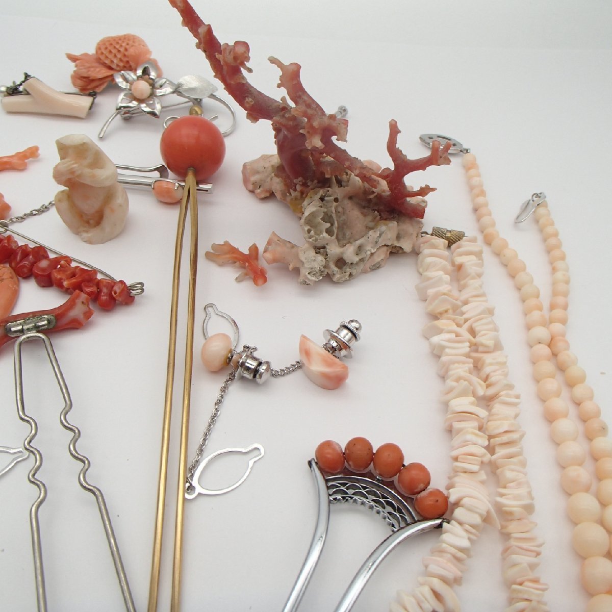 □ 珊瑚 サンゴ コーラル 赤 桃色 白など アクセサリー まとめ