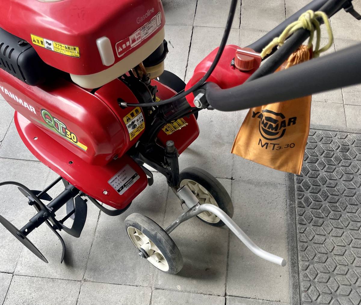 ヤンマー QT30。ミニ耕運機。管理機。耕うん機 。YANMAR QT30 使用